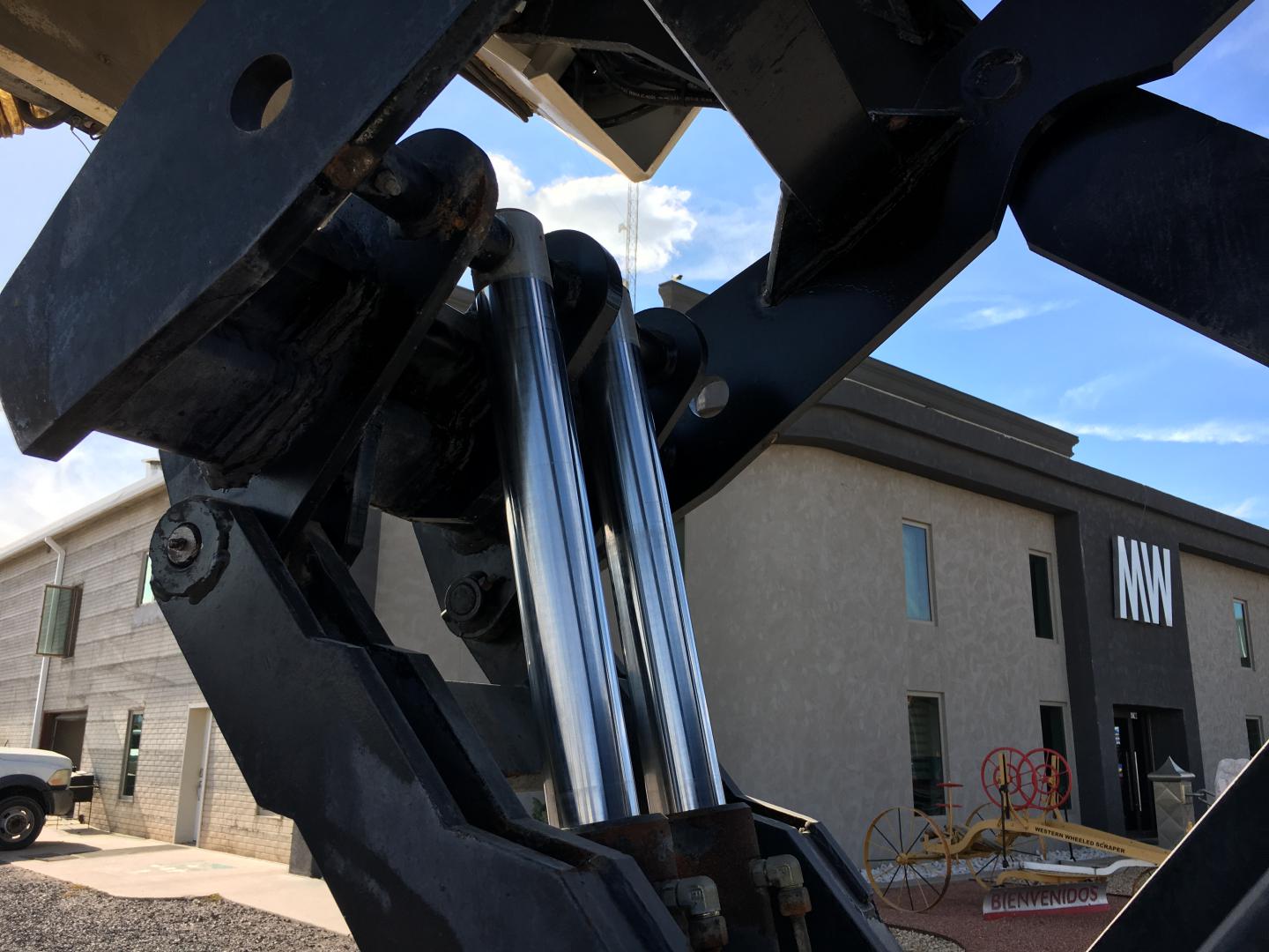 ./imagenes/INVOICE/2019/16462/BARREDORA TENNANT 830-II (44).JPG